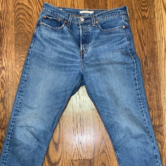 Levi’s Wedgie Jeans - Picture 2 of 8